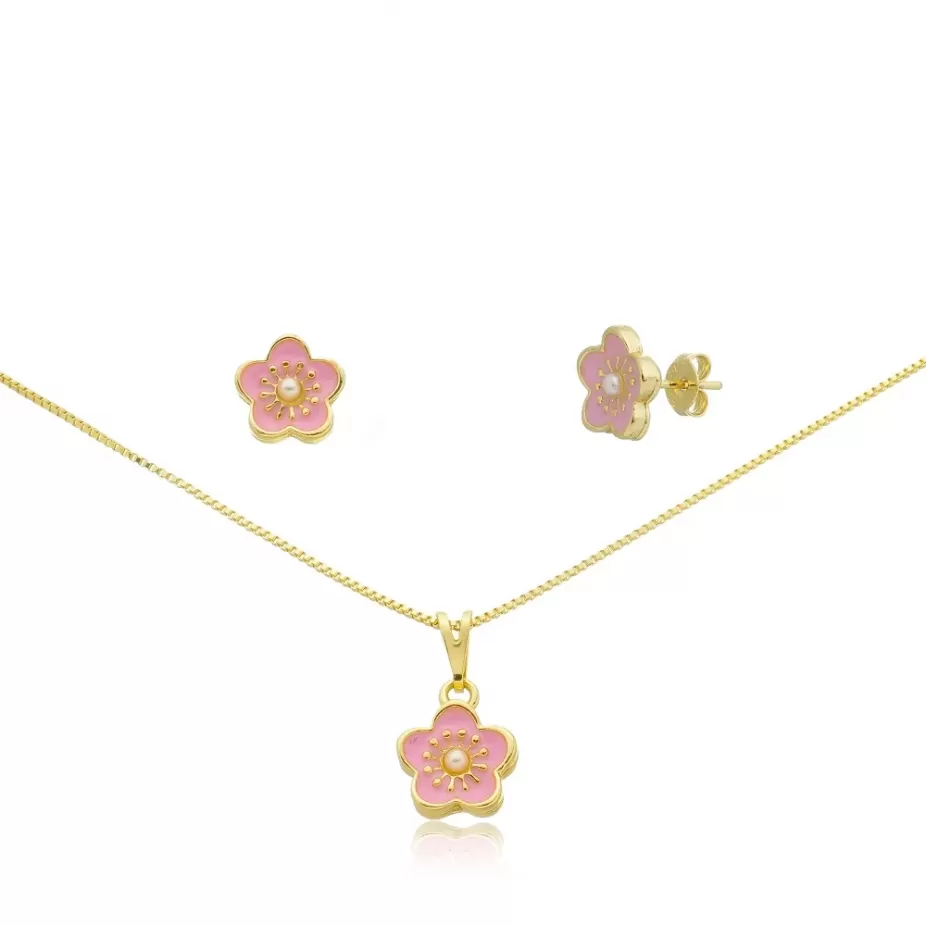 Conjunto Infantil  com corrente veneziana 38 cm, brinco e pingente, formato de flor resinado com pérola no centro - Folheado a Ouro 18k